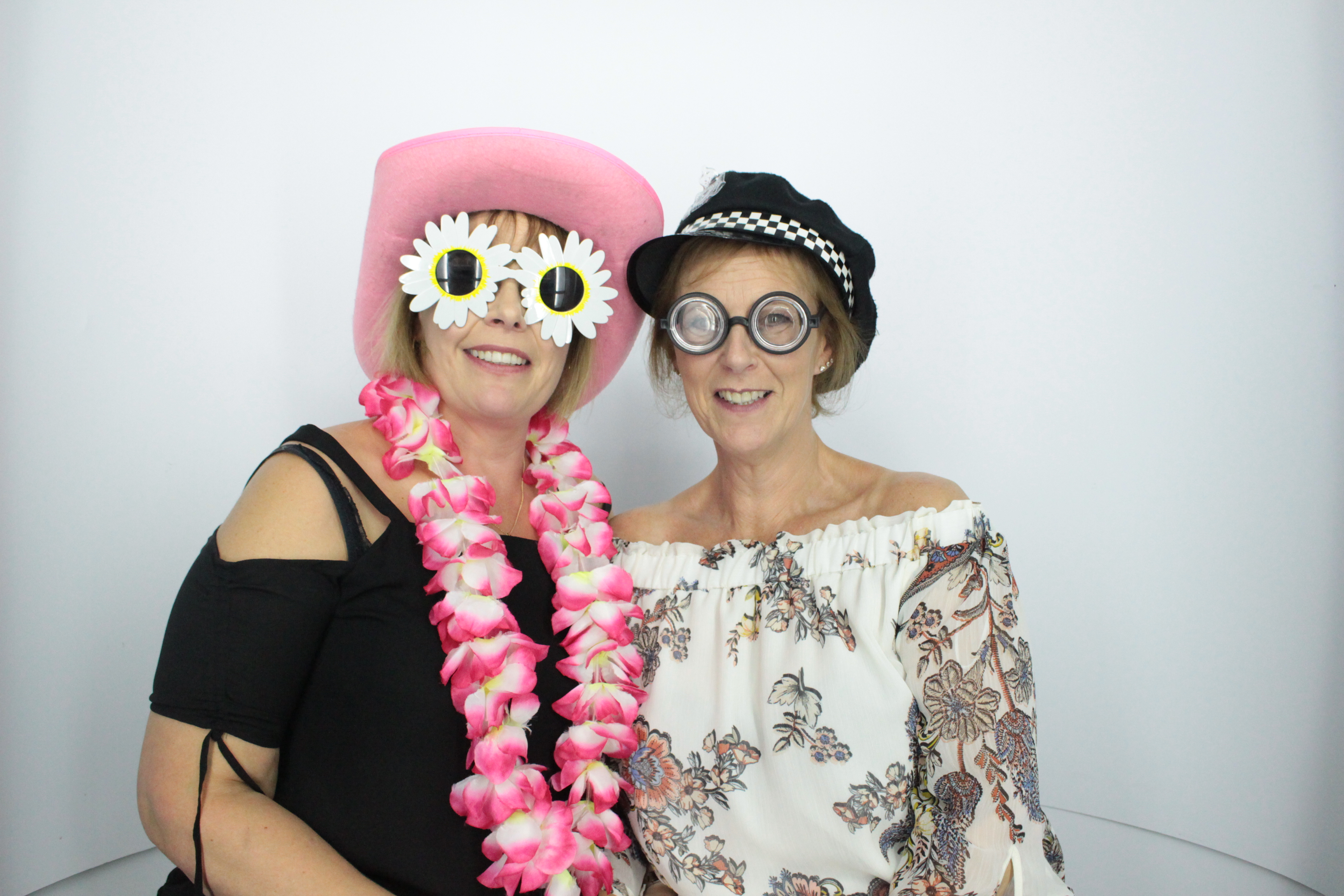 Martin & Colleen’s Joint 50th | View more photos from the event at gallery.myphotoboothexperience.co.uk/u/MyPhotoBoothExperienceLtd/Martin-Colleen’s-Joint-50th